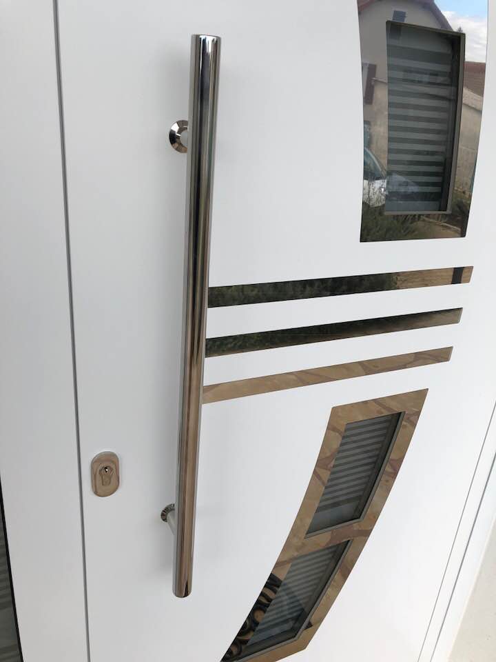 Porte d'entrée réalisation Trihome