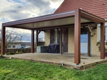 Pergola Art Home Alu gamme lux intégral installée par TRIHOME Menuiseries à Chivres