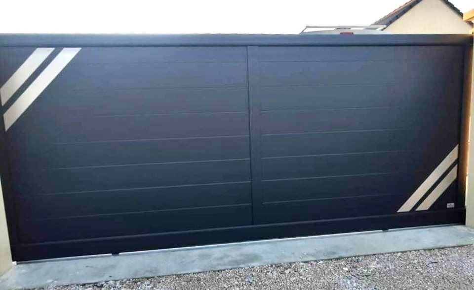 Portail coulissant motorisation DEA Livi installé par TRIHOME Menuiseries à Ciel en Bresse Louhannaise