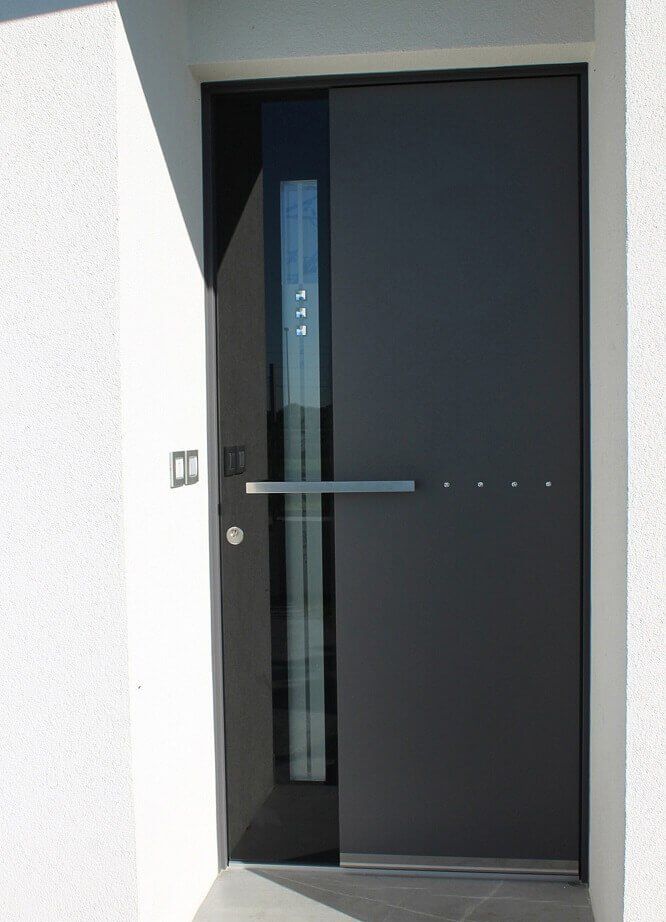 Réalisations portes d'entrée Inotherm Trihome menuiseries