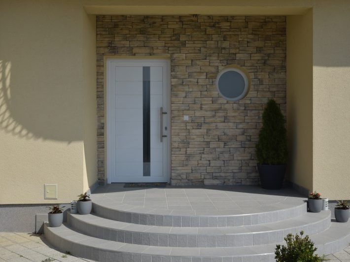 Réalisation porte d'entrée Trihome