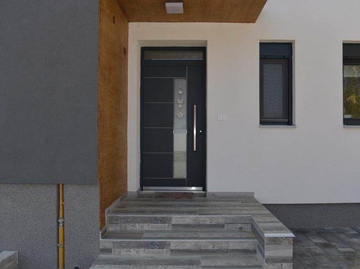 Réalisation porte d'entrée Trihome