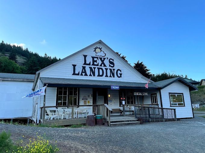 White Building with The Words Lex 's Landing on It