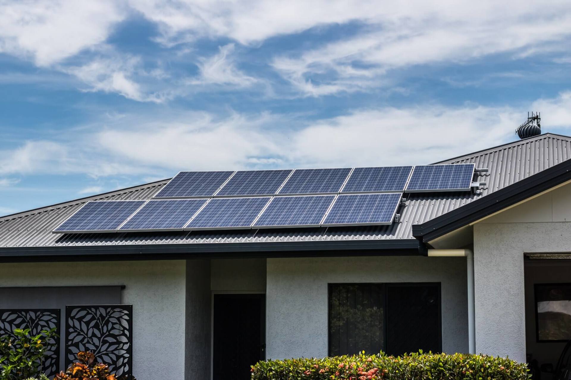homes with solar panels - Ample Electrical