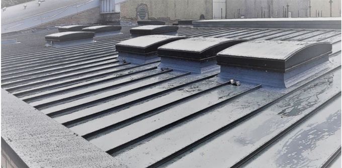 Installed roofing for Commercial Building