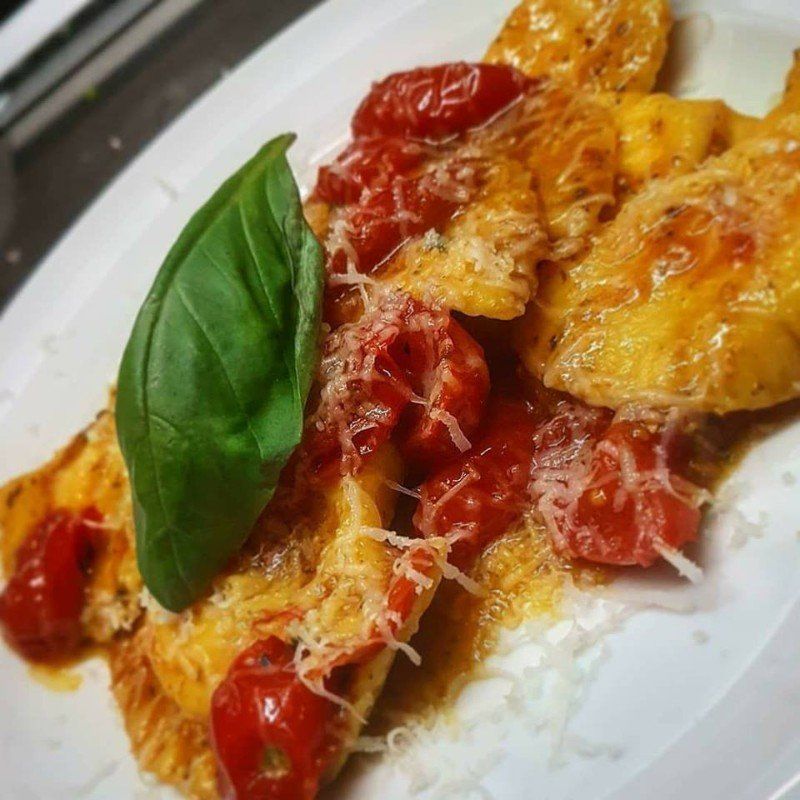 Ravioli al pomodoro