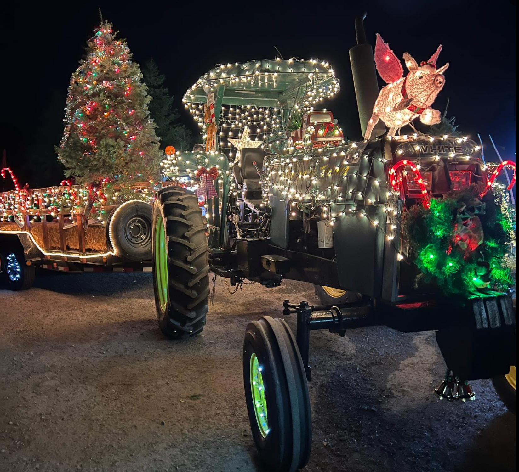 Outdoor Christmas lights 2019 activities in the Inland Empire Lighted Hayride at night. Greenspot Farms Mentone CA