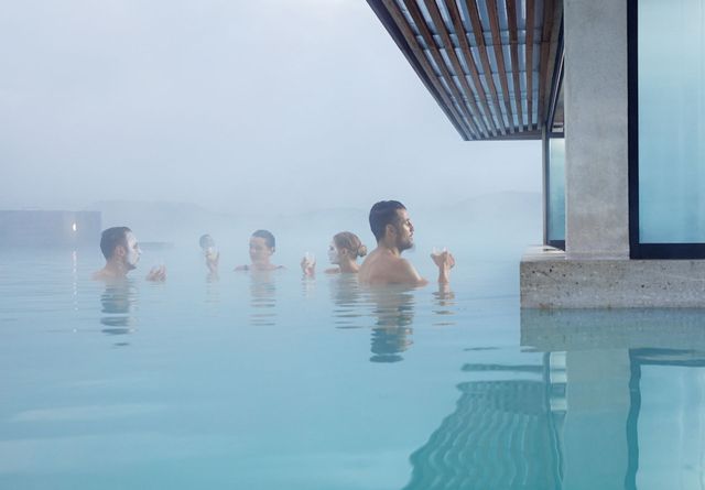 Blue Lagoon Iceland まわ ブルーラグーン スクラブ入り洗顔 パック
