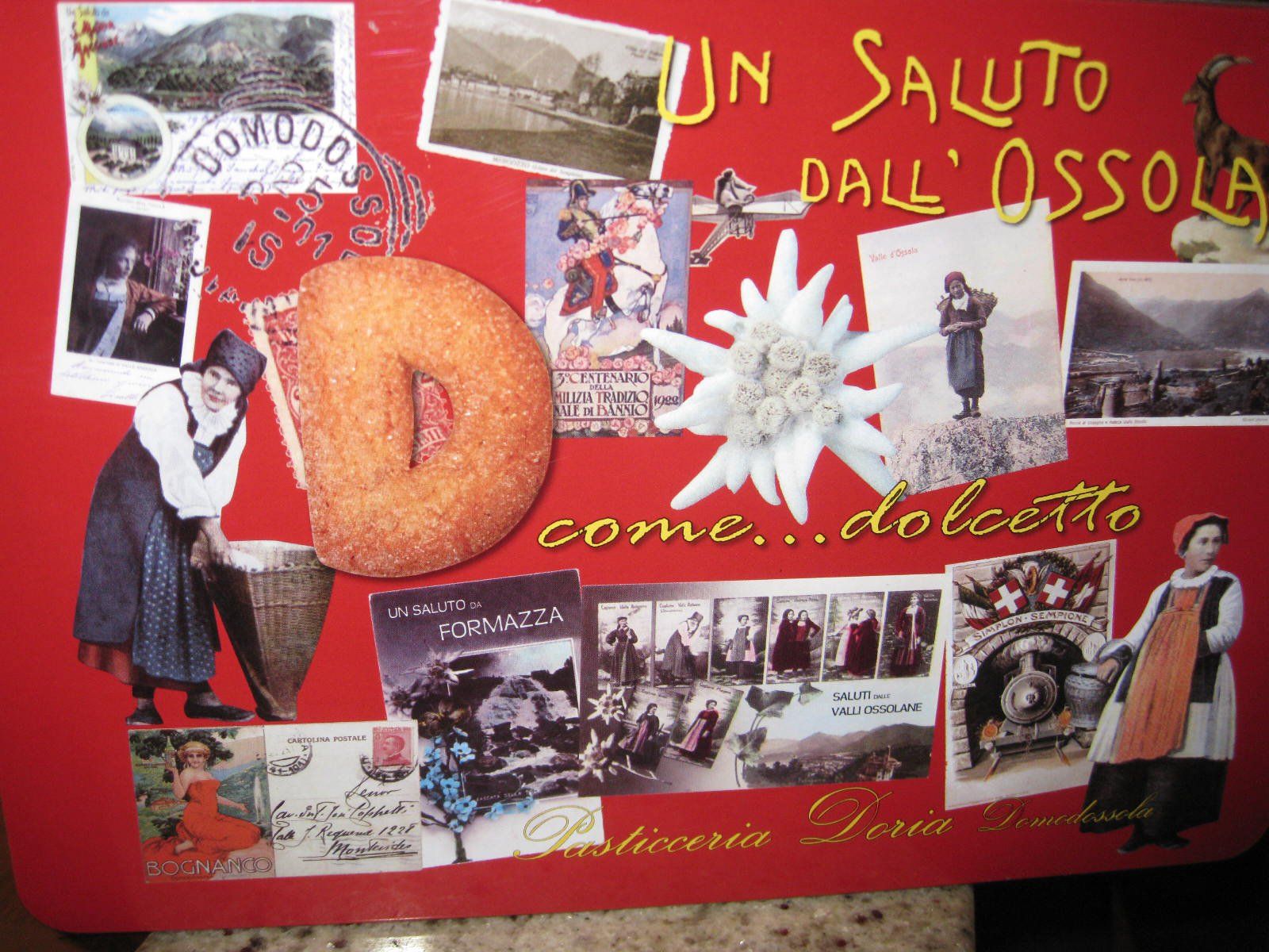 scatole con biscotti e caramelle per halloween