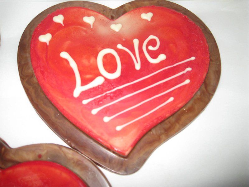 cuore di cioccolata con pasta di zucchero