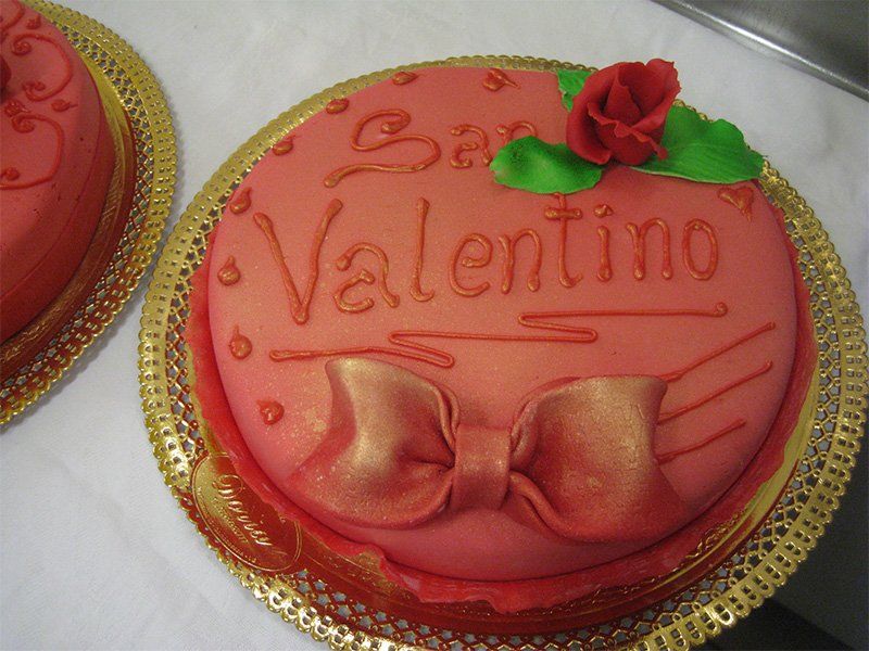 torta con decorazione di san valentino