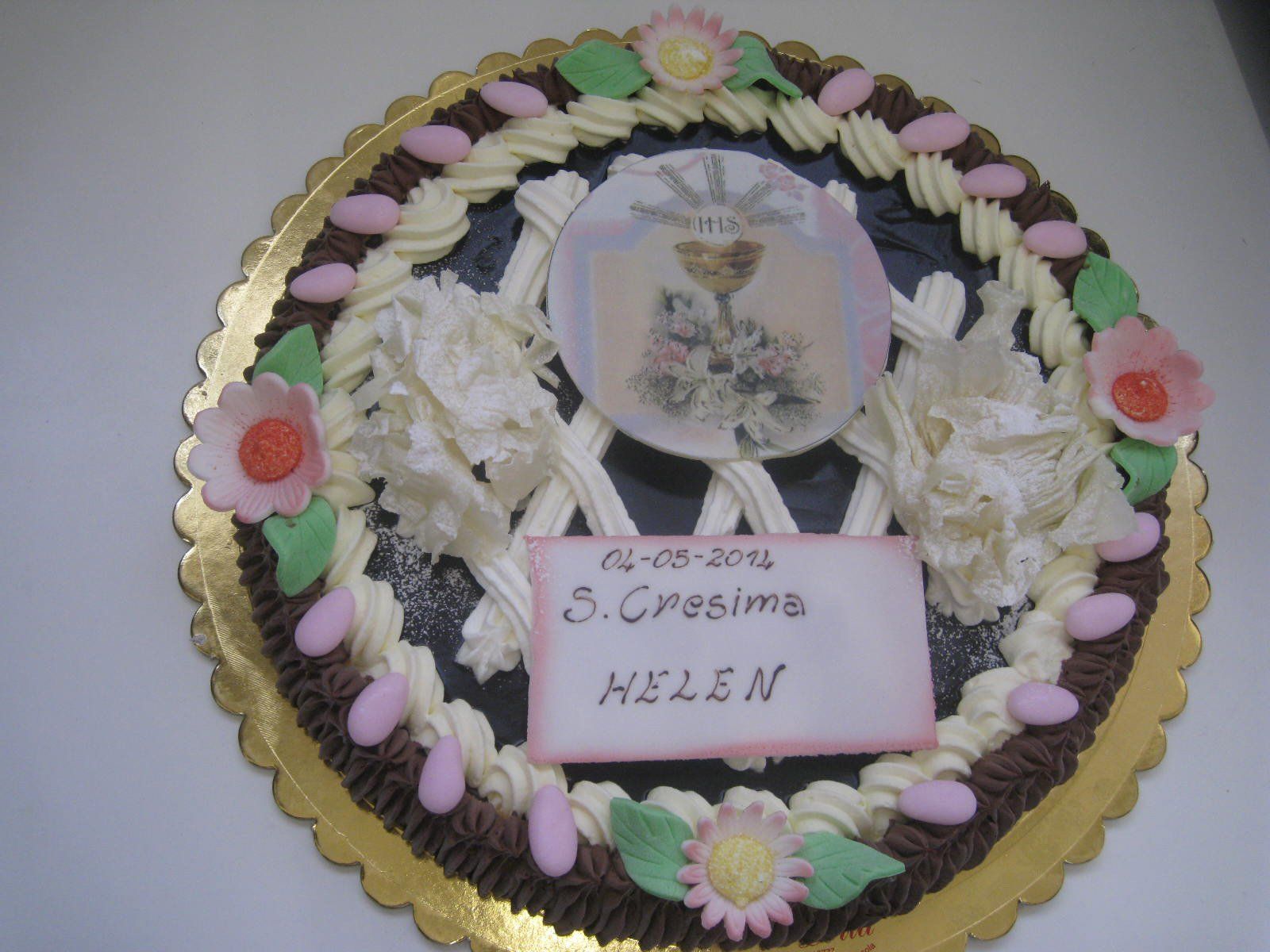 torta al cioccolato personalizzata con fiori