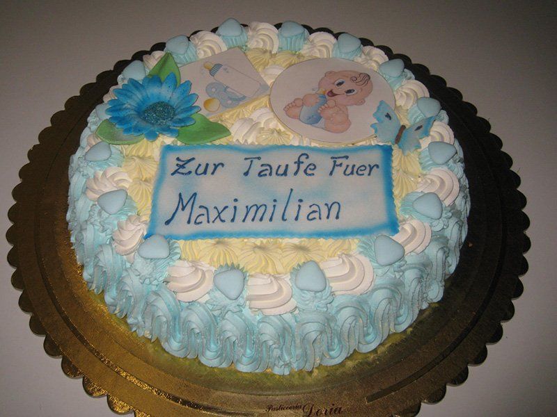 torta per battesimo con stampa in pasta di zucchero