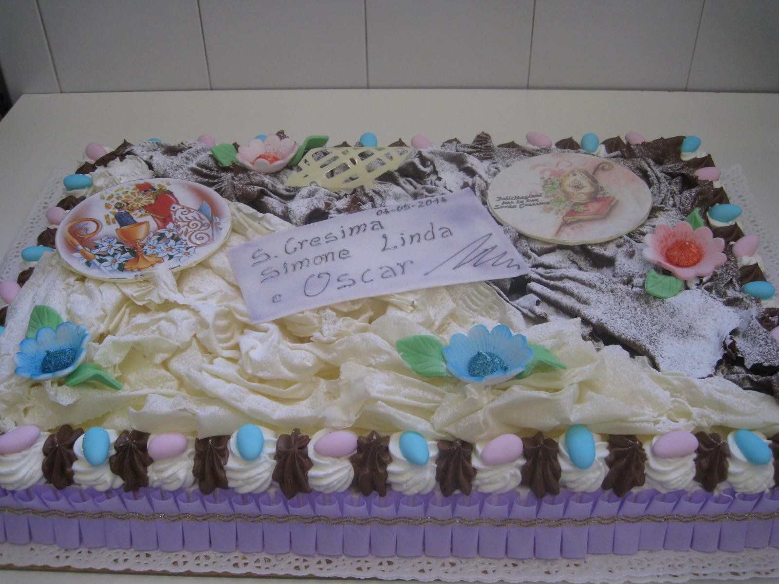 torta personalizzata con personaggi dei cartoni