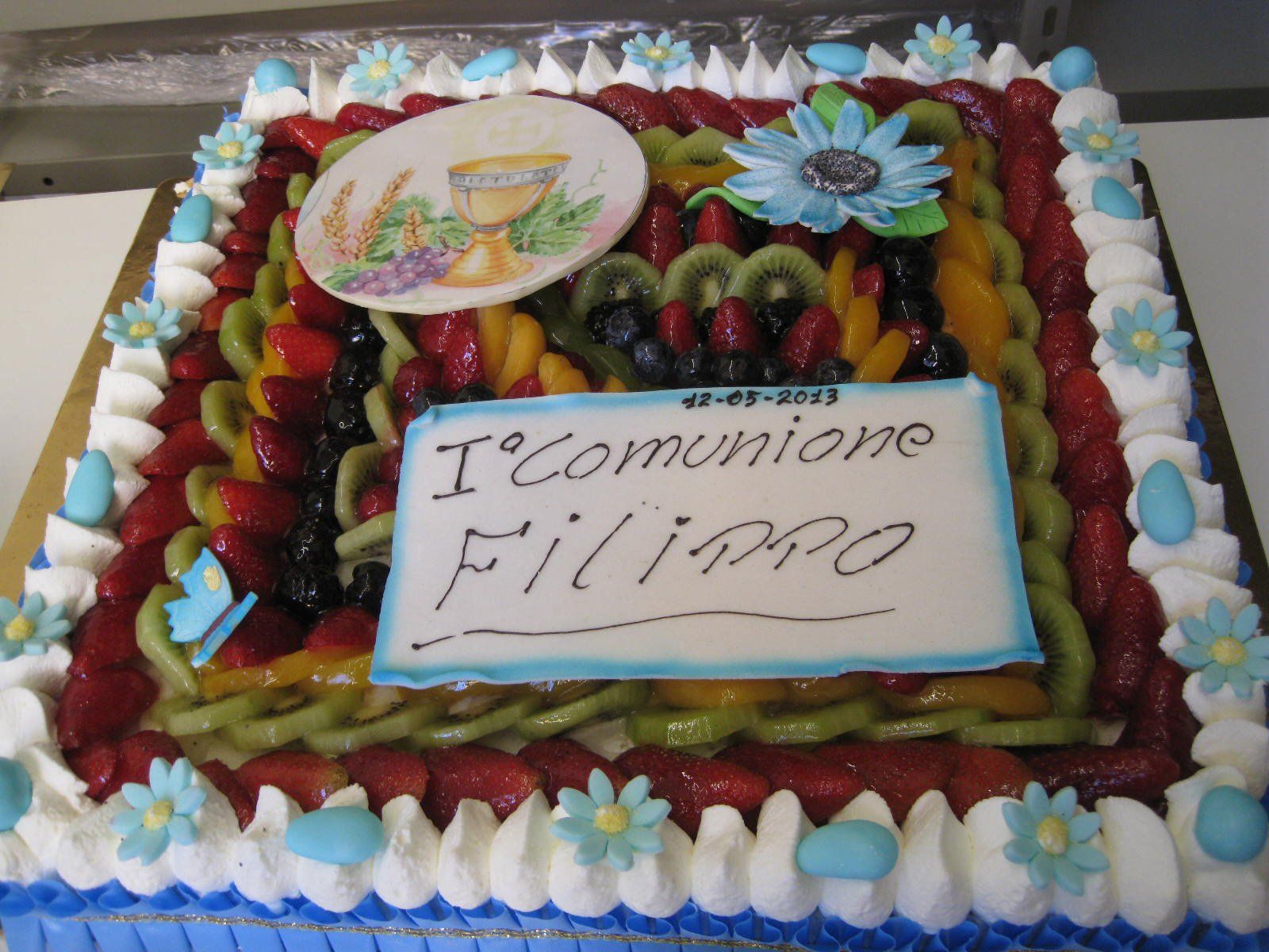 torta con frutta fresca