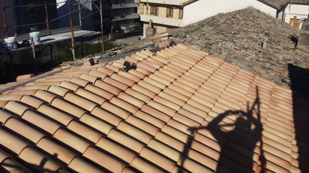 tetto in rifacimento