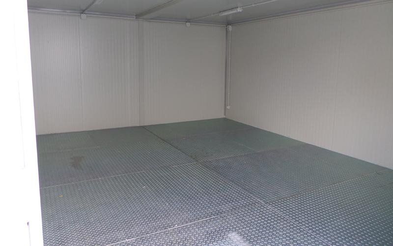 box con pavimento rinforzato