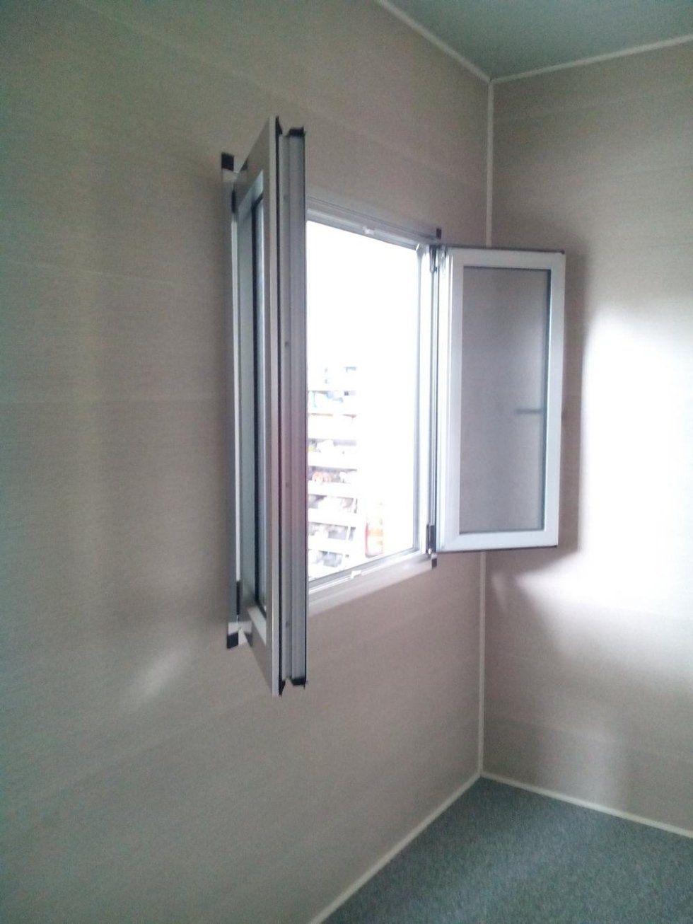 Particolare temporary shop personalizzato  - interno