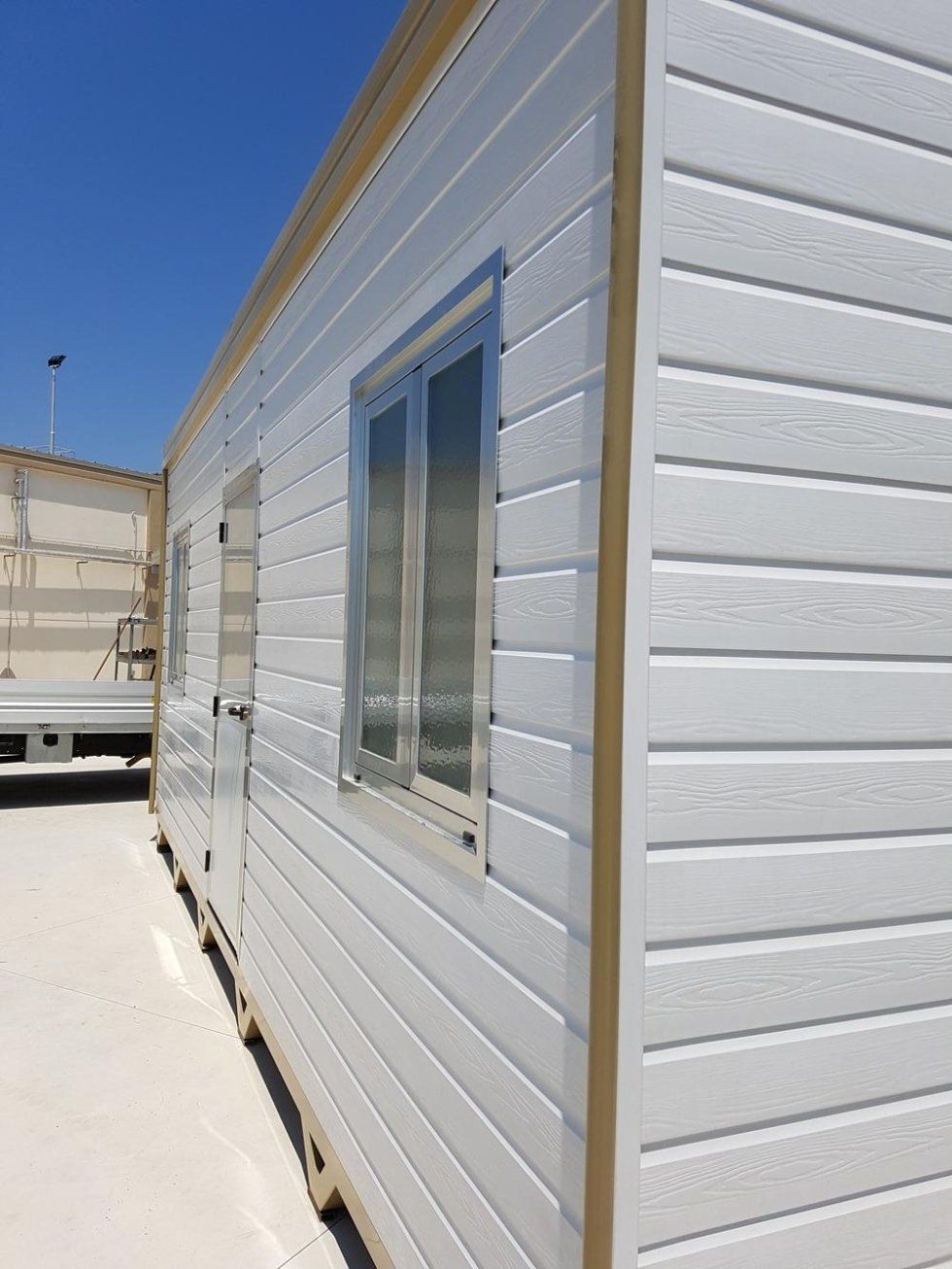 Particolare temporary shop personalizzato  2