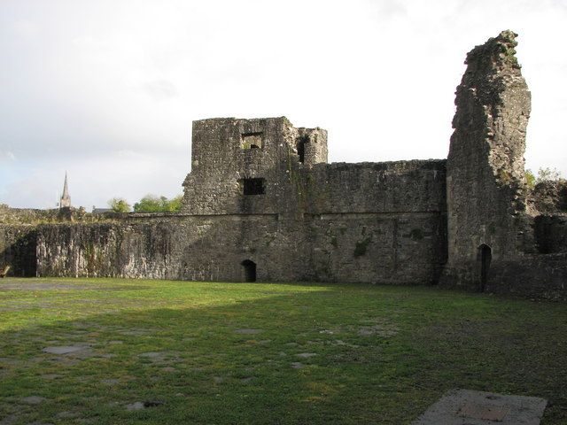 Picture of castle in Ballymote
