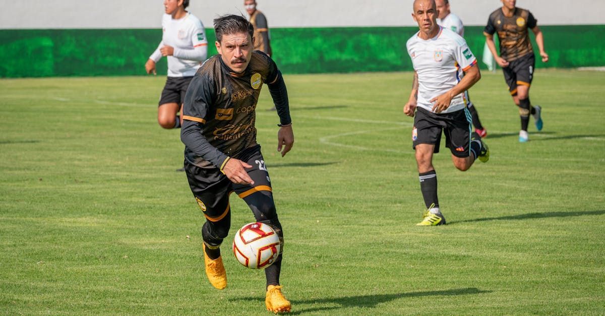 Men playing gaelige football