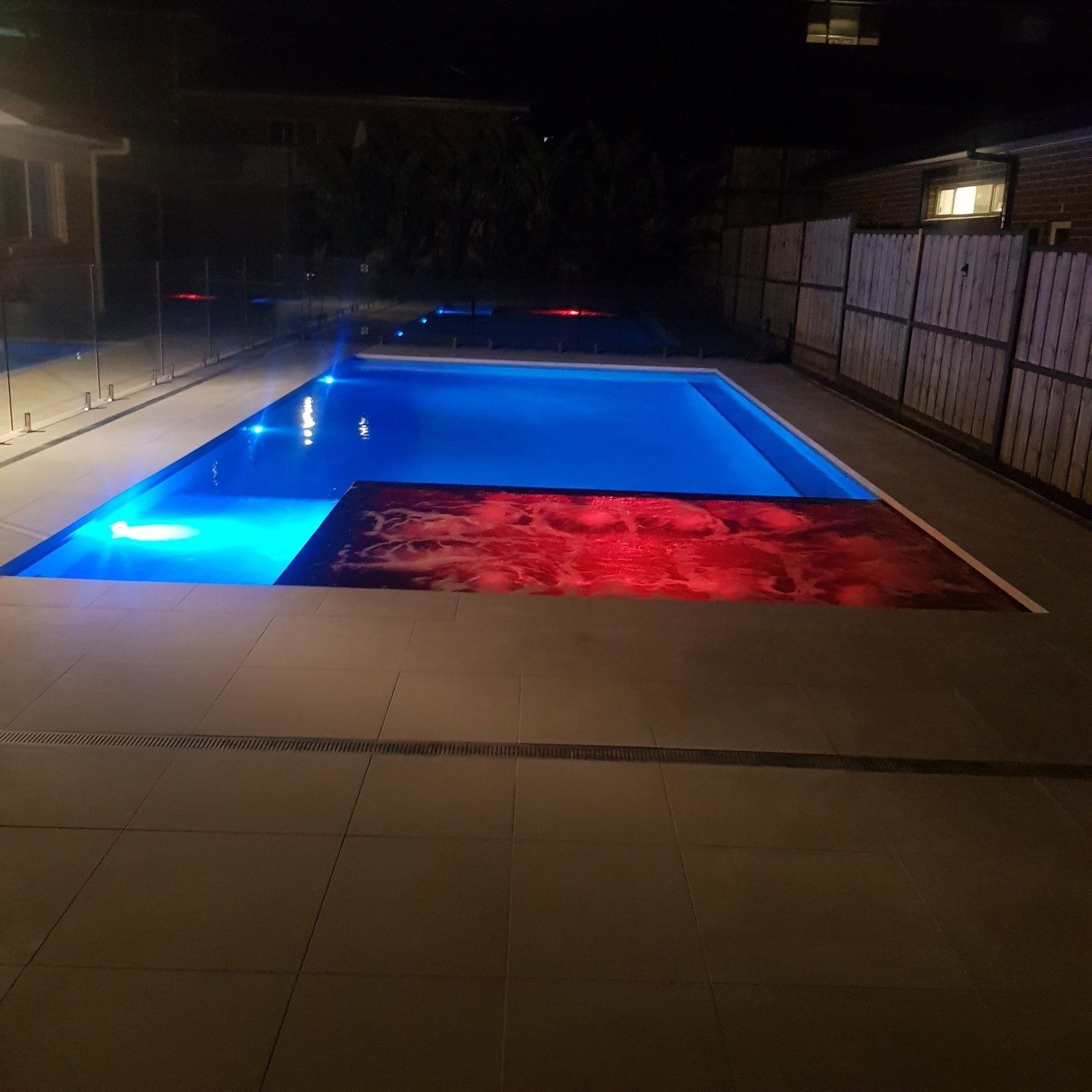 Jacuzzi Pool — Jamisontown, NSW — Penrith Valley Glass