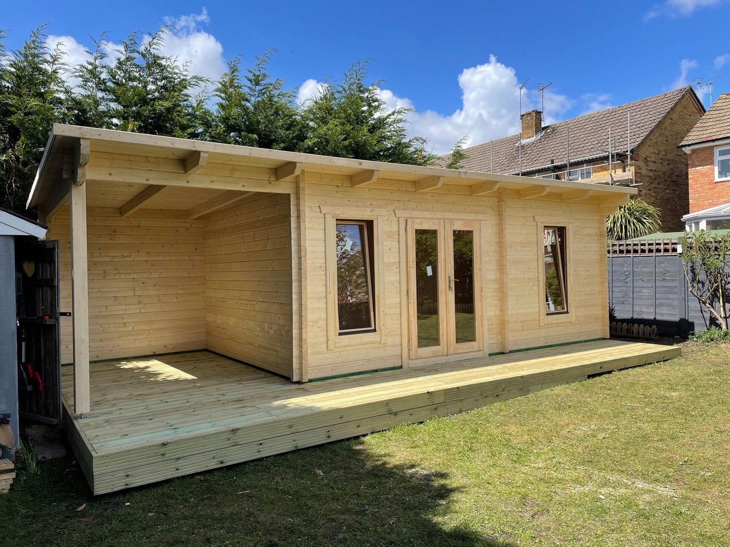 Log Cabins To Buy / Log Cabins