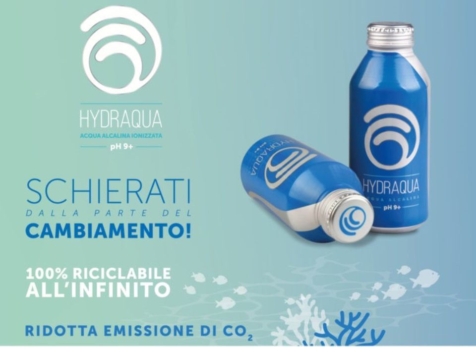 drink con cannuccia in acciaio