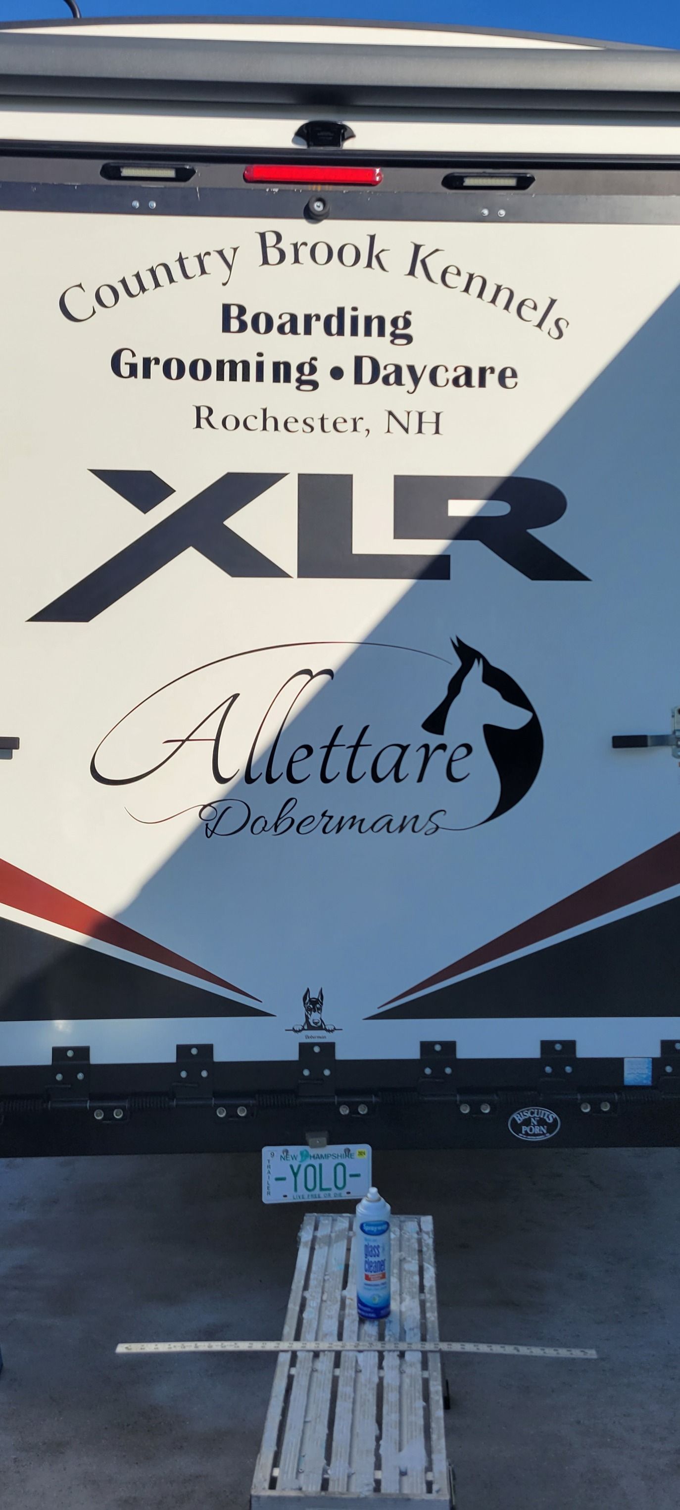 The back of a country brook kennels xlr rv