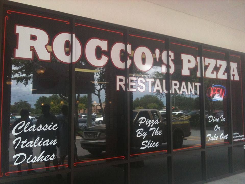 Rocco 's pizza restaurant offers classic italian dishes