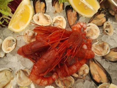 crudo misto di pesce