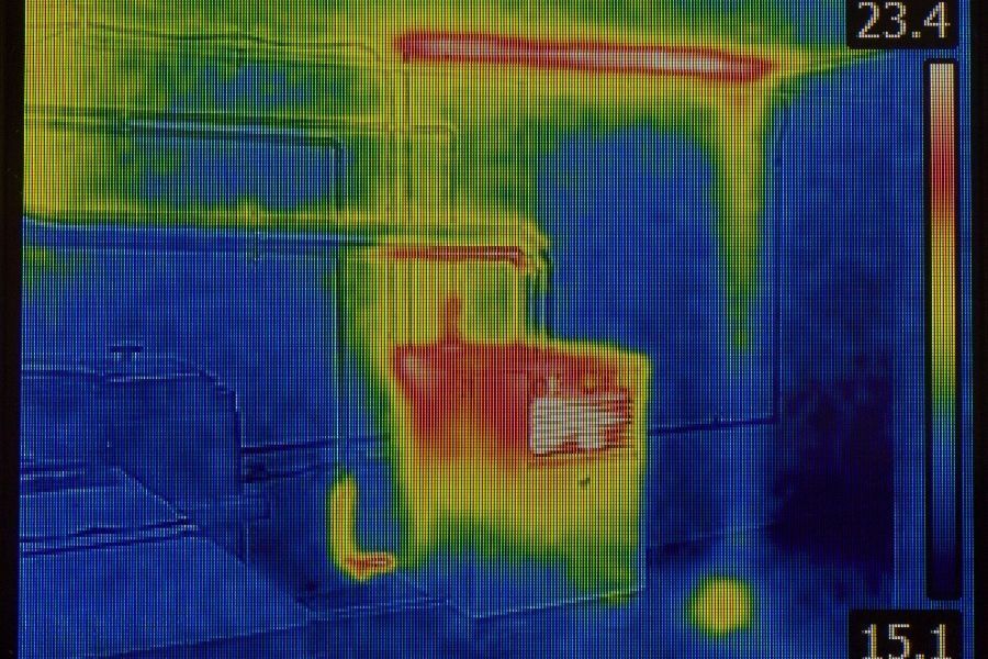Thermal imaging color scale showing temperature variations