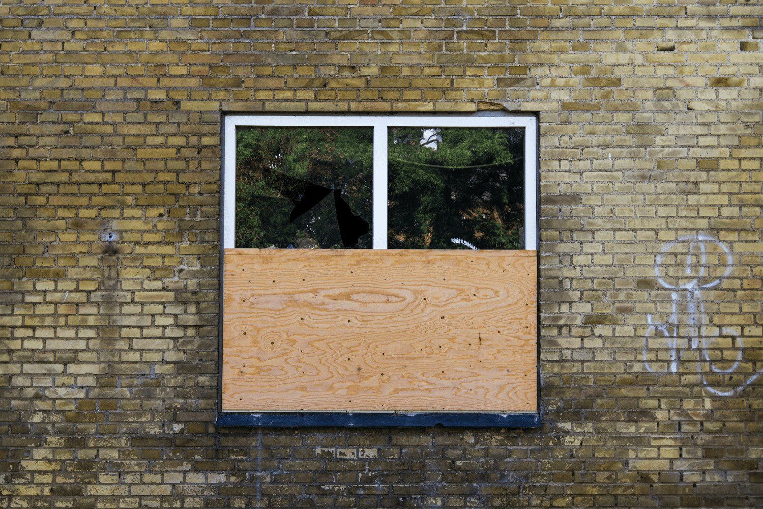 Commercial Window Board Up