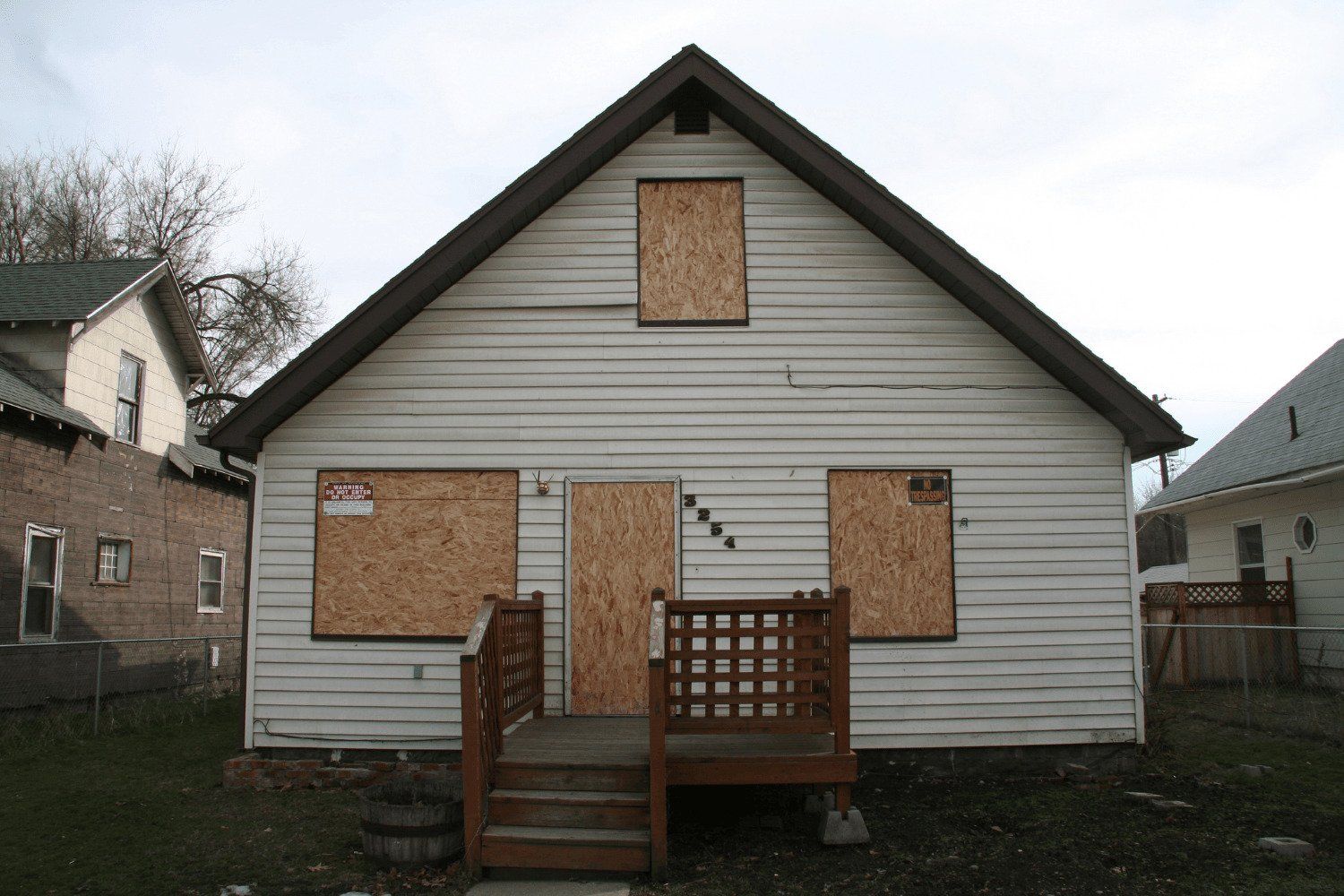 Residential Window Board Up