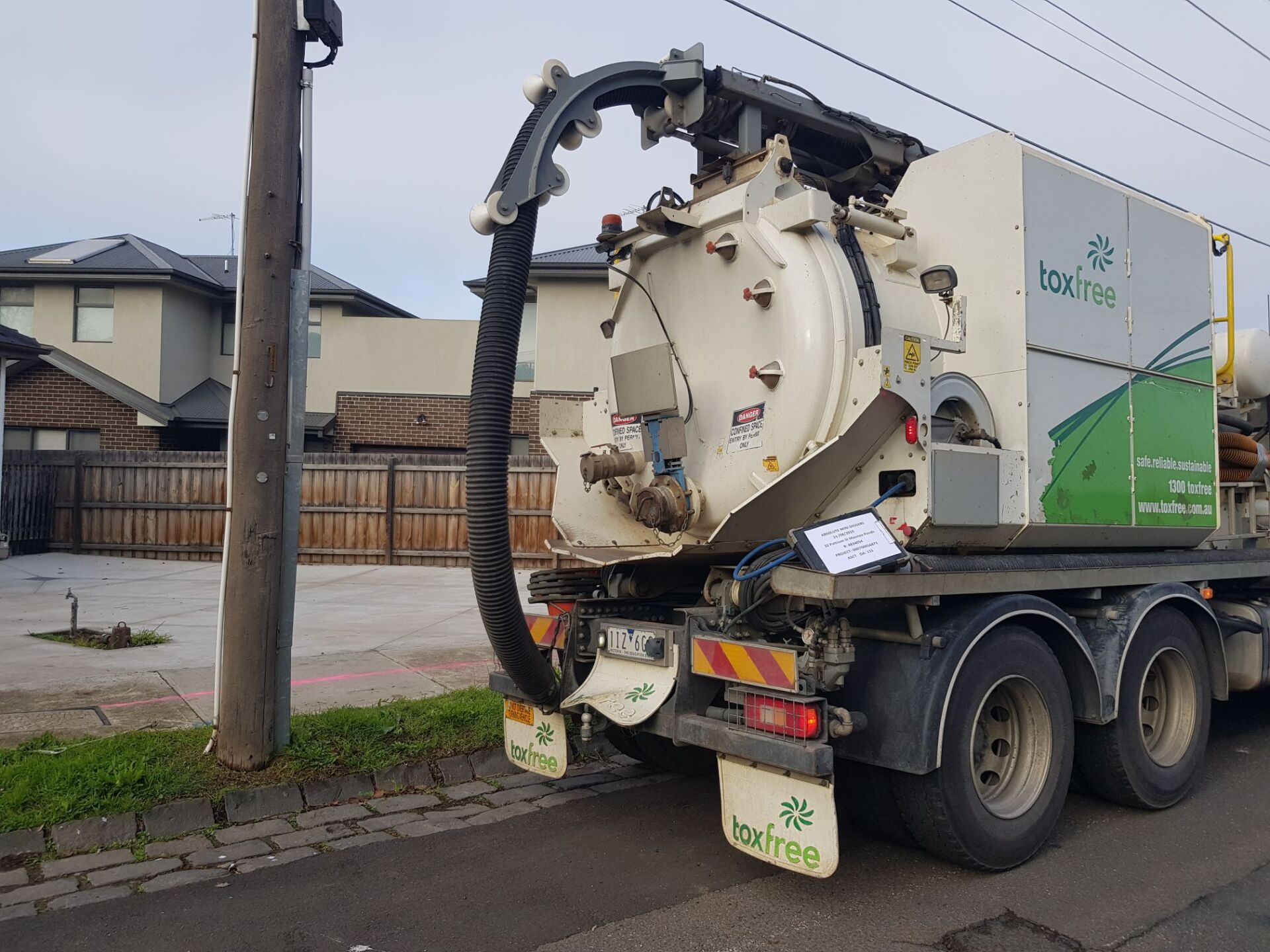 NBN NDD (Non Destructive Digging) Truck