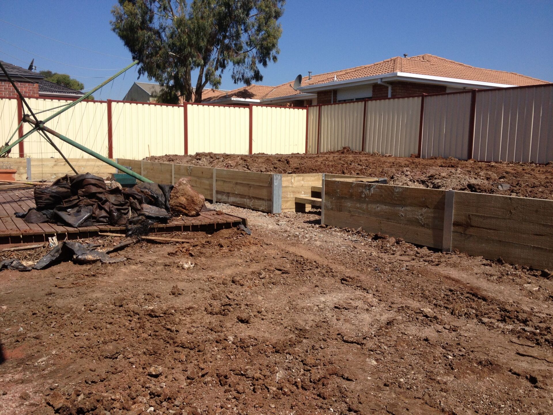 Site Cut & Retaining Wall