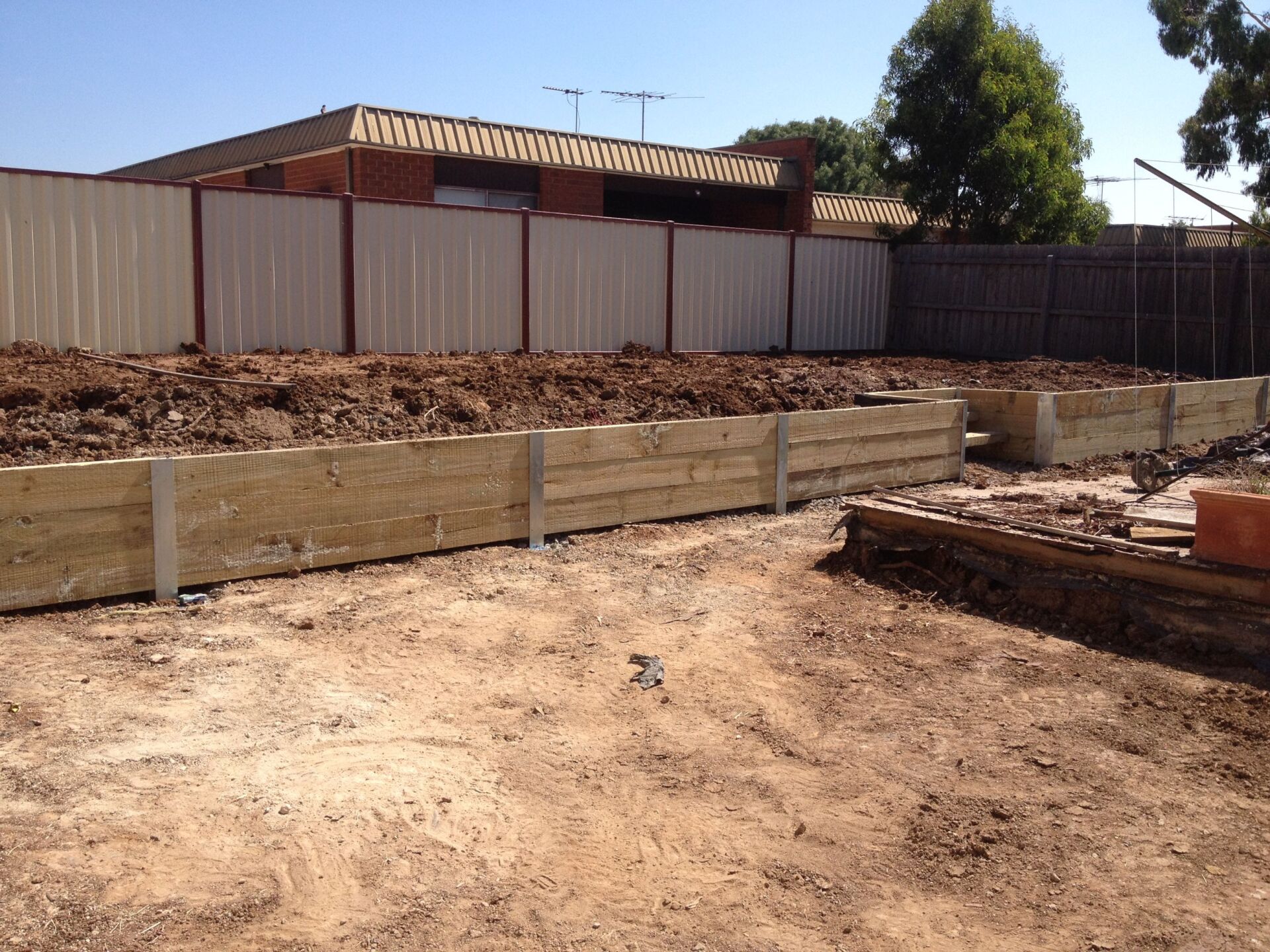 Site Cut & Retaining Wall