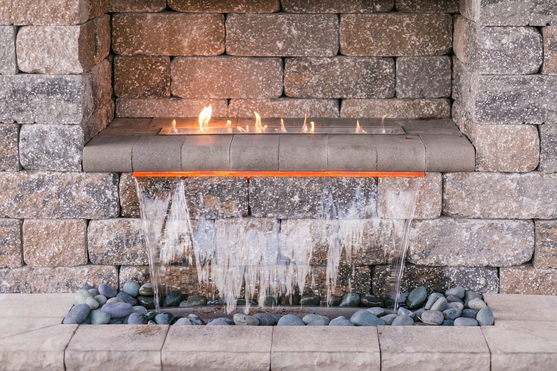 outdoor fireplace lighting