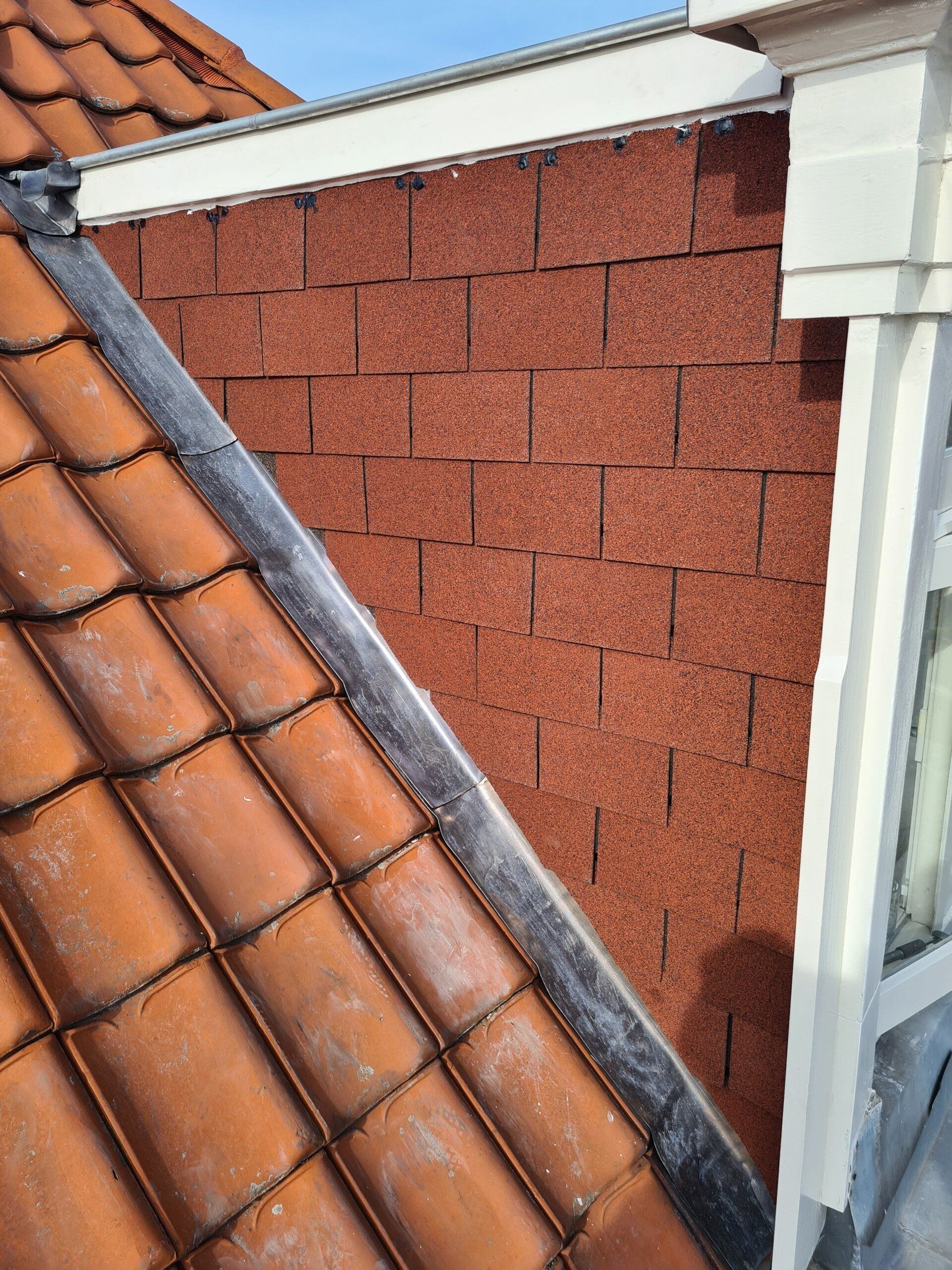 Dakshingles leggen of vervangen in Den Haag GRT Dakwerken