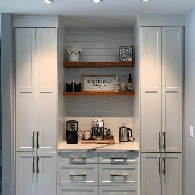 Custom kitchen cabinets in Littleton, CO for a kitchen remodel