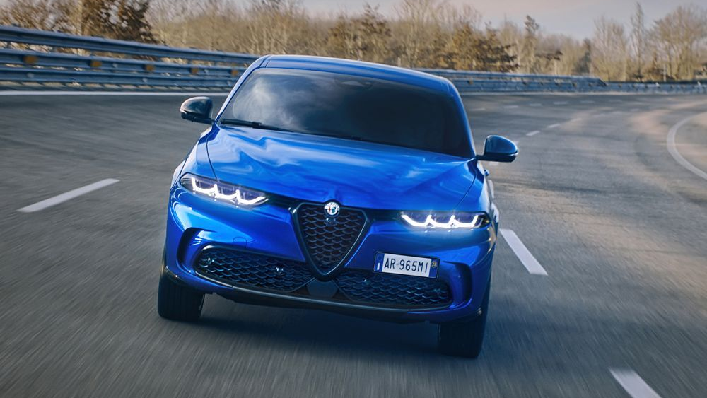 Alfa Romeo Tonale voorkant
