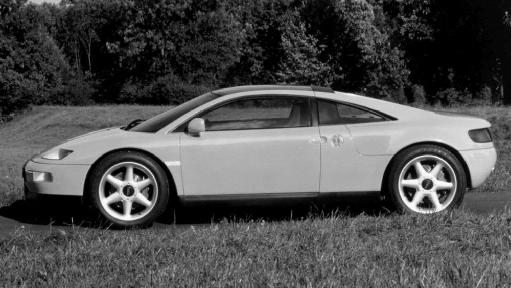 zwartwit-foto Audi Quattro Spyder zijaanzicht