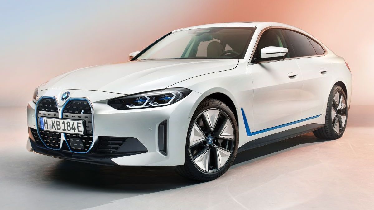 BMW i4 linksvoor