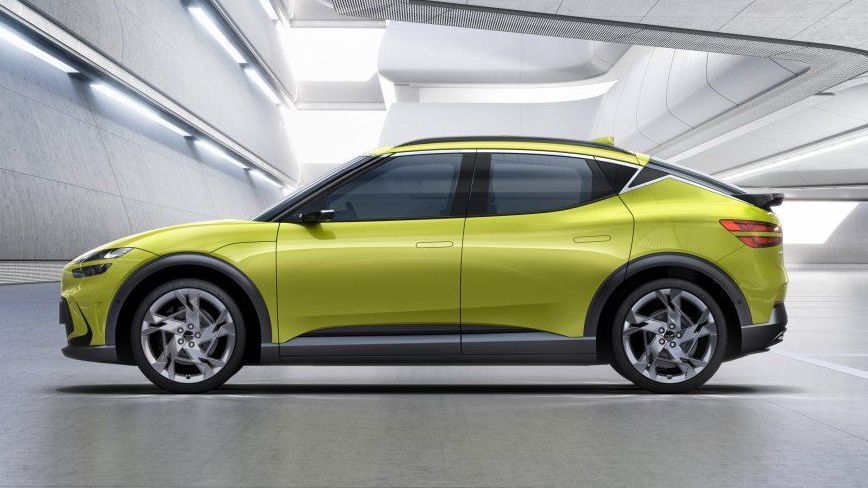 Elektrische Genesis GV60 zijaanzicht