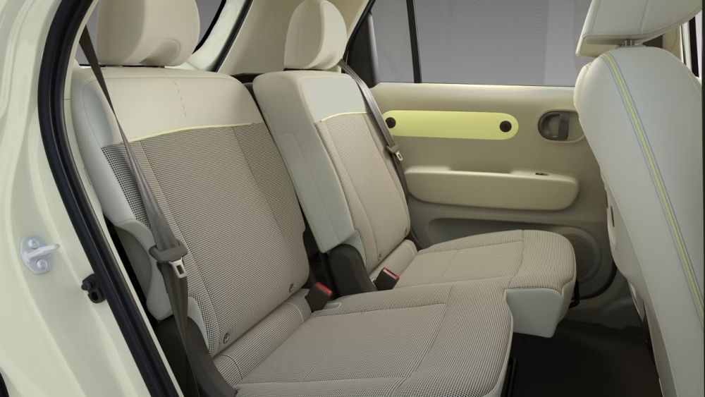 De achterstoelen van de duurdere Hyundai Inster uitvoeringen zijn los van elkaar verschuifbaar 