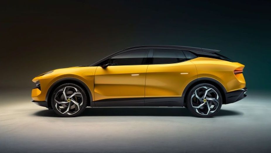 Lotus Eletre zijaanzicht