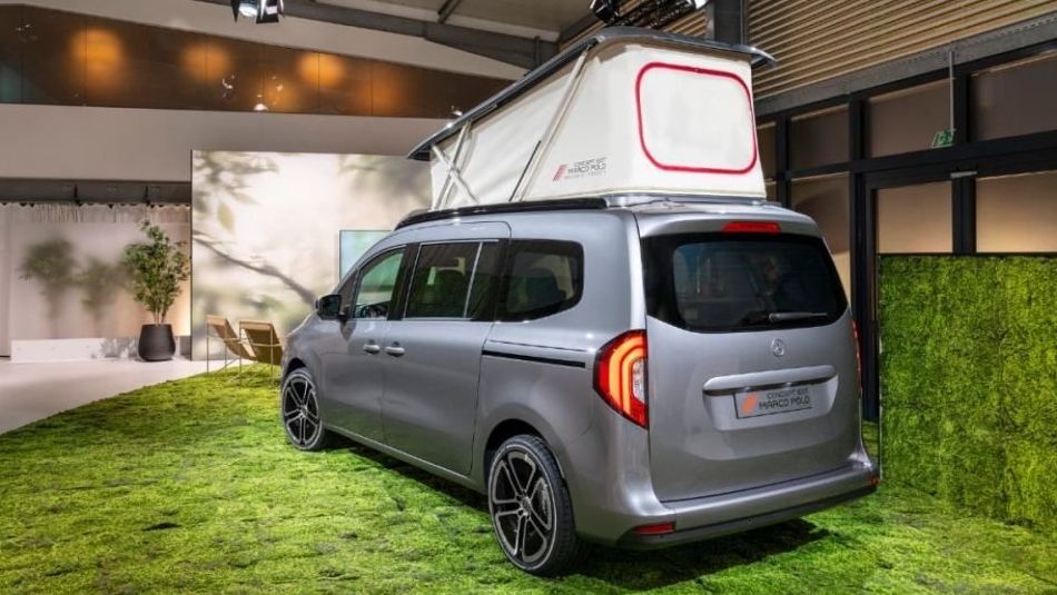 EQT Marco Polo met ophefdak omhoog