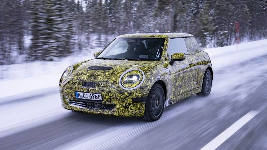Mini electric op winterse weg getest