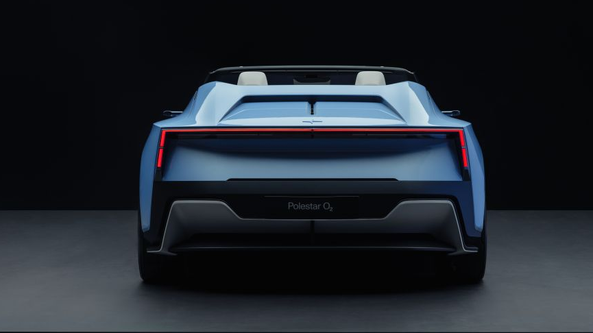 De elektrische cabrio Polestar 6 achterkant