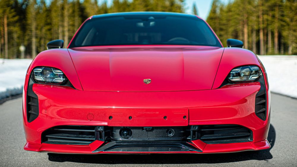 Porsche Taycan Zyrus front